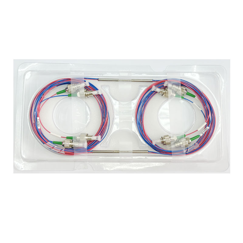 單模拉錐分路器1x2  2x2提供非常低的插入損耗、偏振依賴性低,良好的環(huán)境穩(wěn)定性精確耦合比率從50/50到1/99和纖維類型250um裸纖,3毫米和900μm松管纖維非常緊密的一致性。