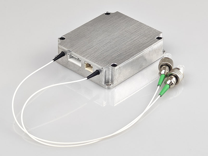 獨(dú)立的拉曼光纖放大器模塊，可以用于增...